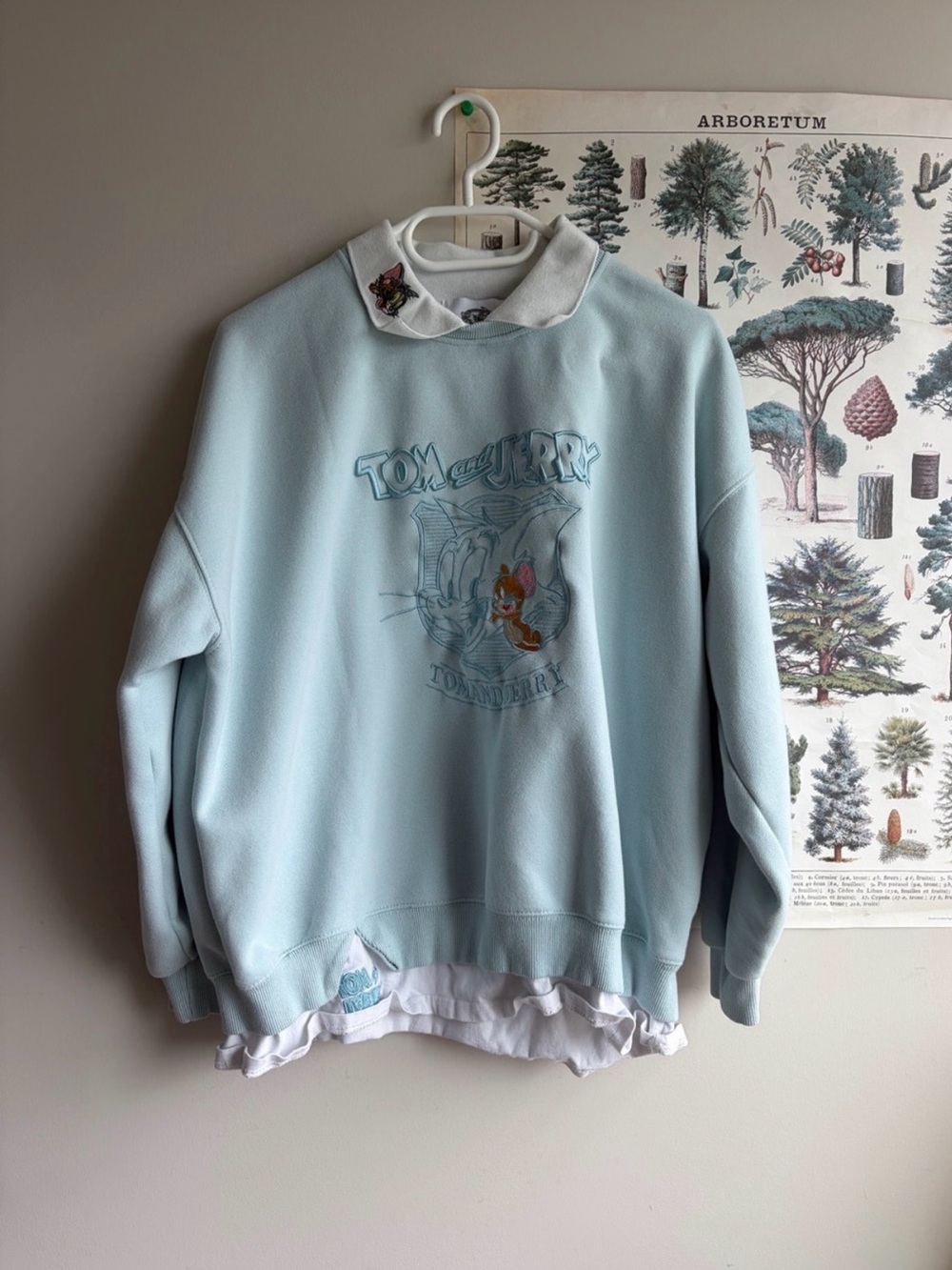 Tom and Jerry Collared Embroidered Crewneck